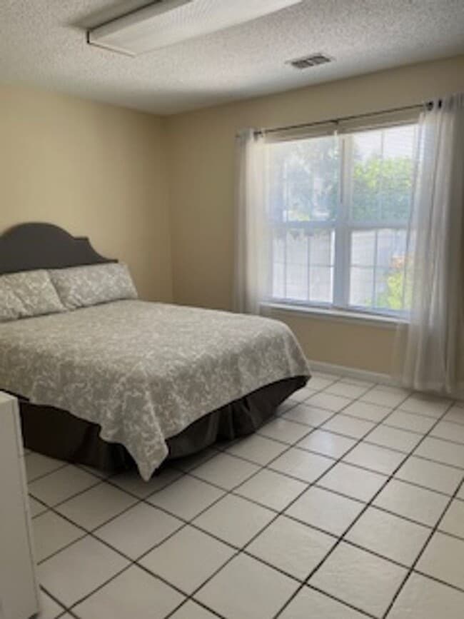 Building Photo - Large home on corner lot! Price reduced!