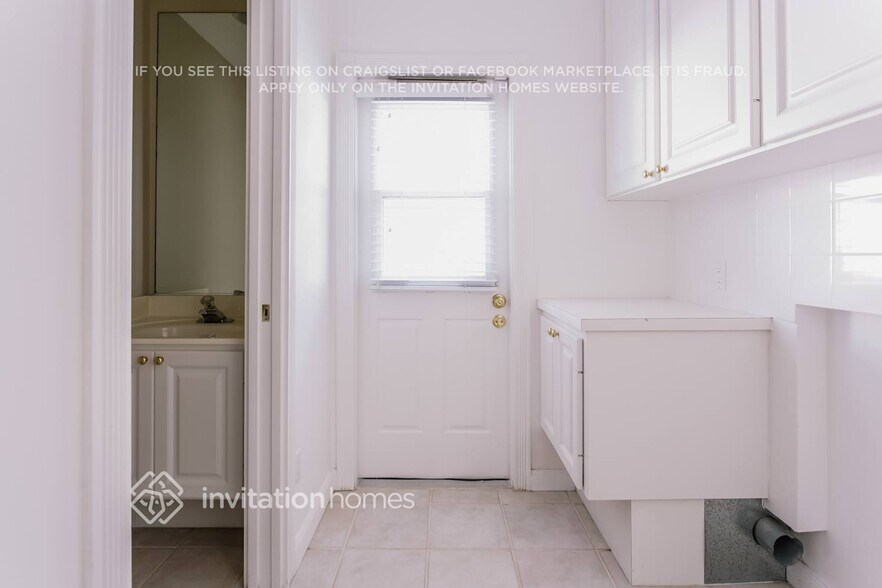 Building Photo - 342 Legare Ct