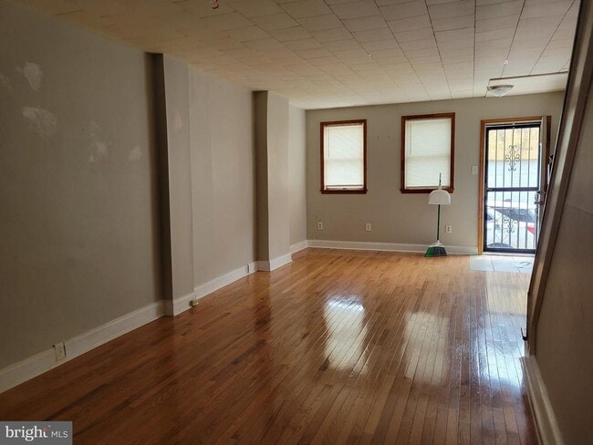 Building Photo - 1017 Winton St