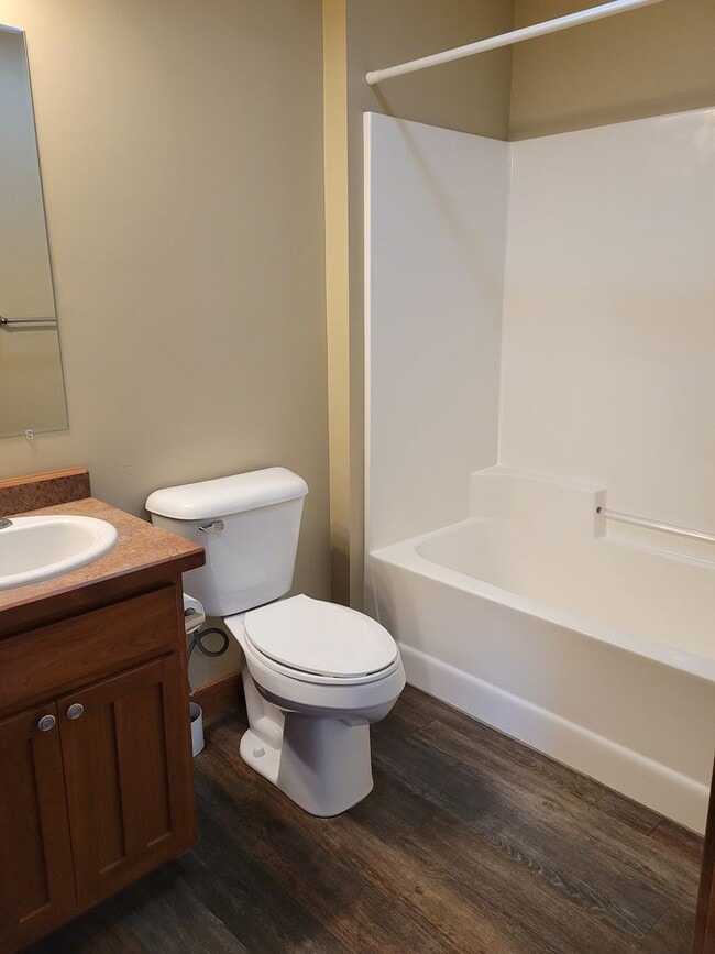 Building Photo - One Level Townhouse