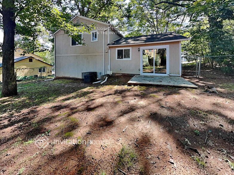 Building Photo - 939 Bermuda Ct