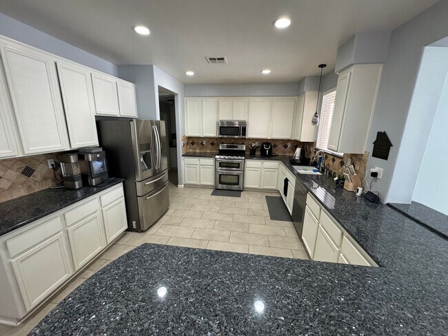 Building Photo - 40123 Vista Ridge Dr