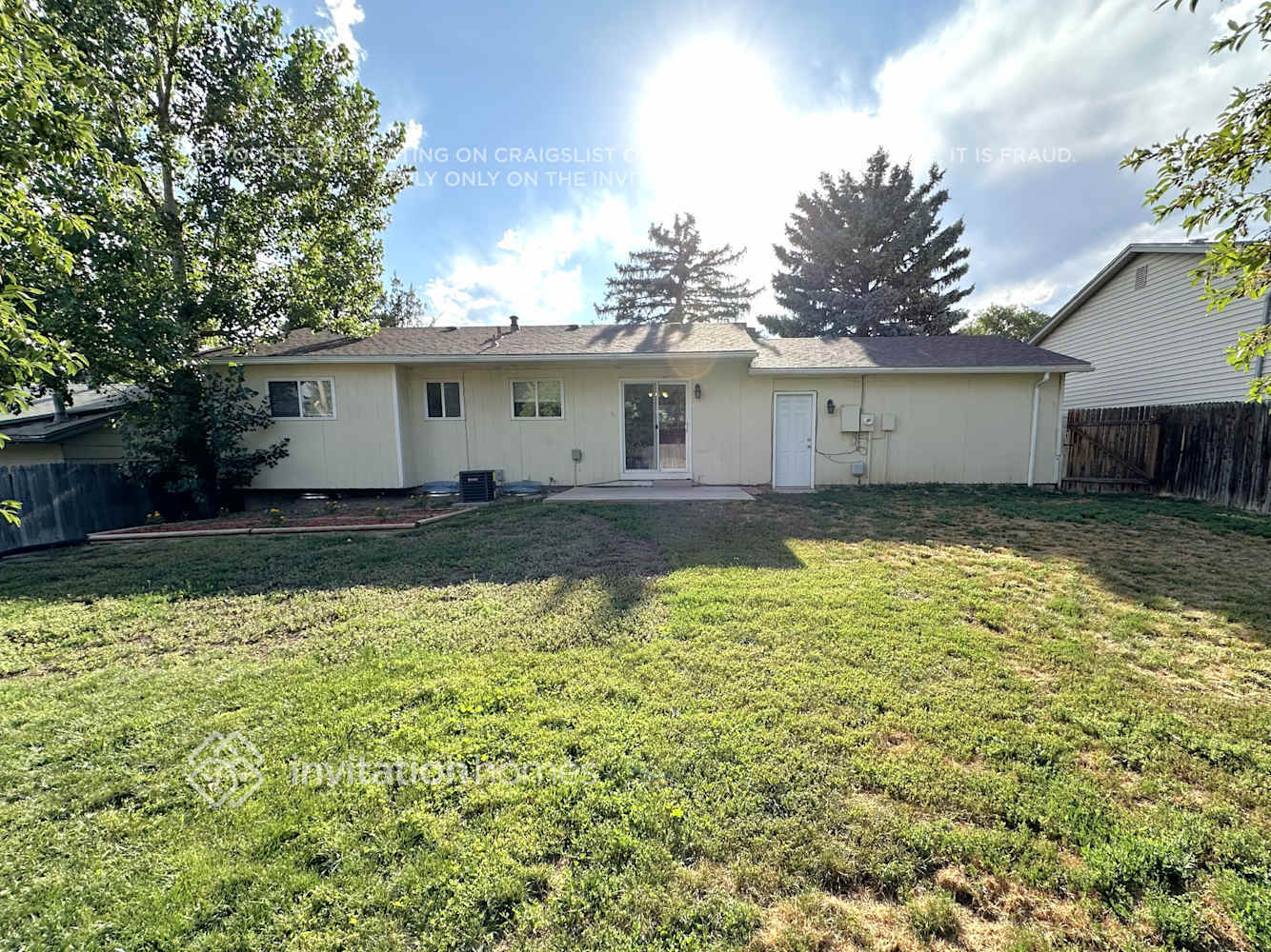 Building Photo - 9954 Columbine St