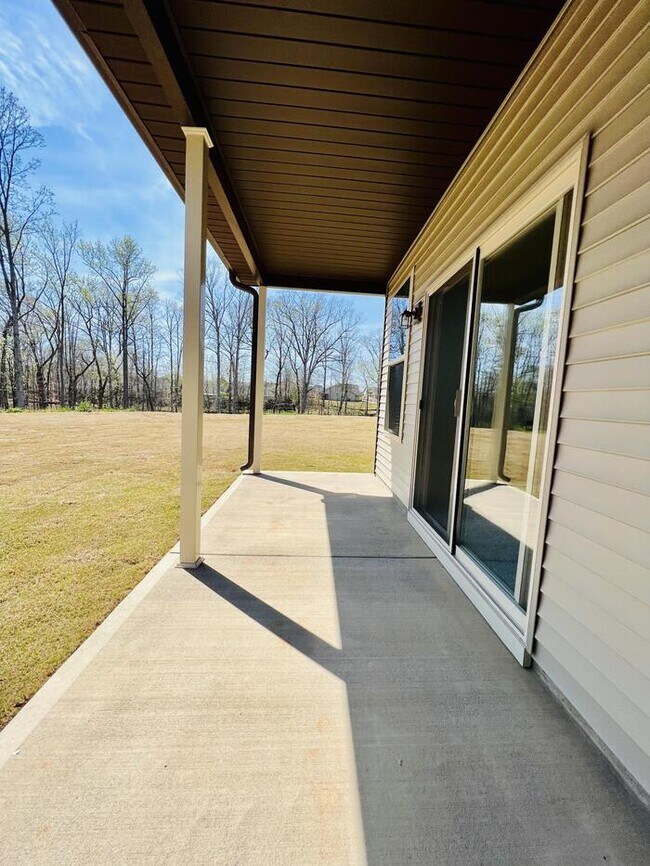 Building Photo - Brand New 3 Bedroom 2 Bath Single Family Home
