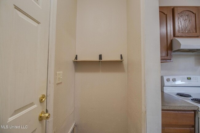 Building Photo - 12203 Artes St