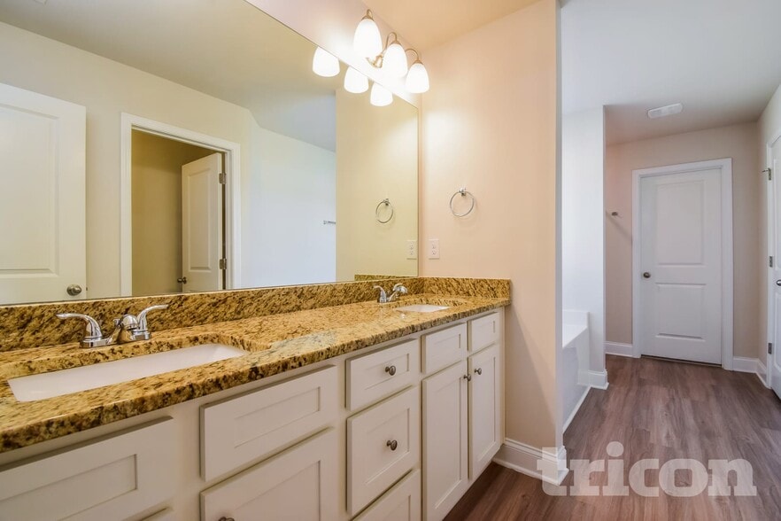 Building Photo - 4342 Bella View Dr