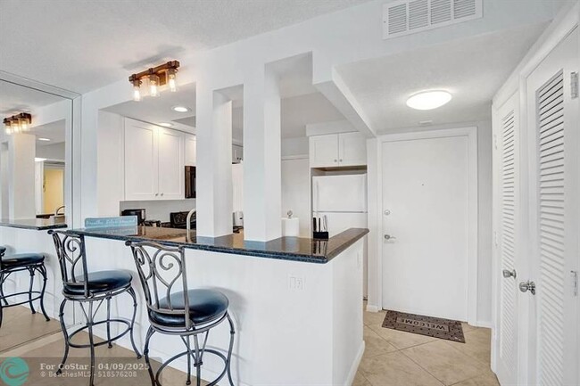 Building Photo - 6000 N Ocean Blvd