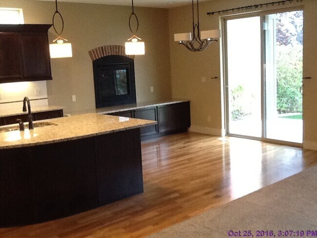 Building Photo - Beautiful home located  in Meridian