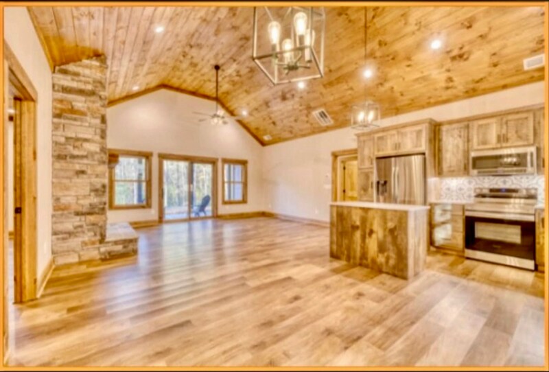 Building Photo - 224 E Ridge Ln