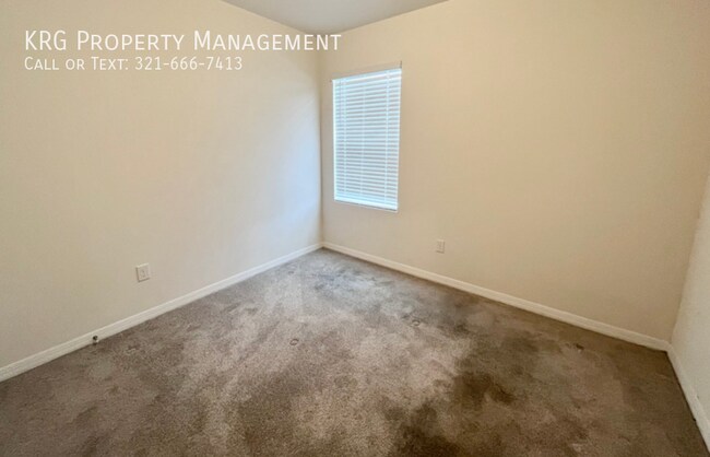 Building Photo - 1009 NE 11th St