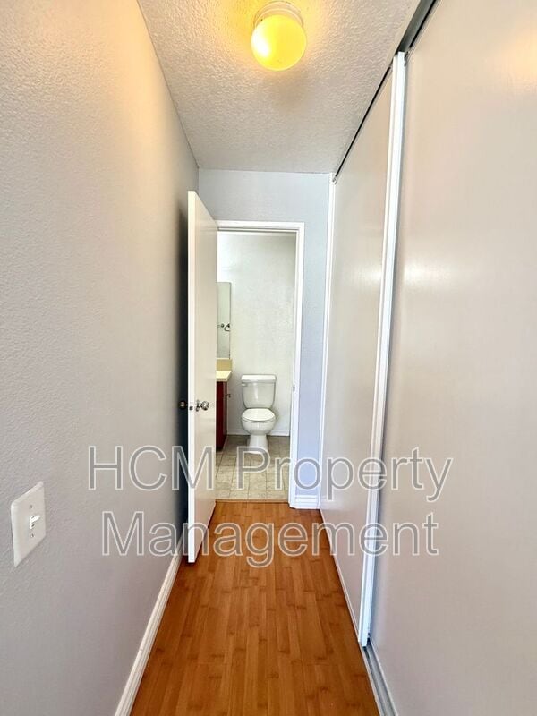 Building Photo - 329 Huntington