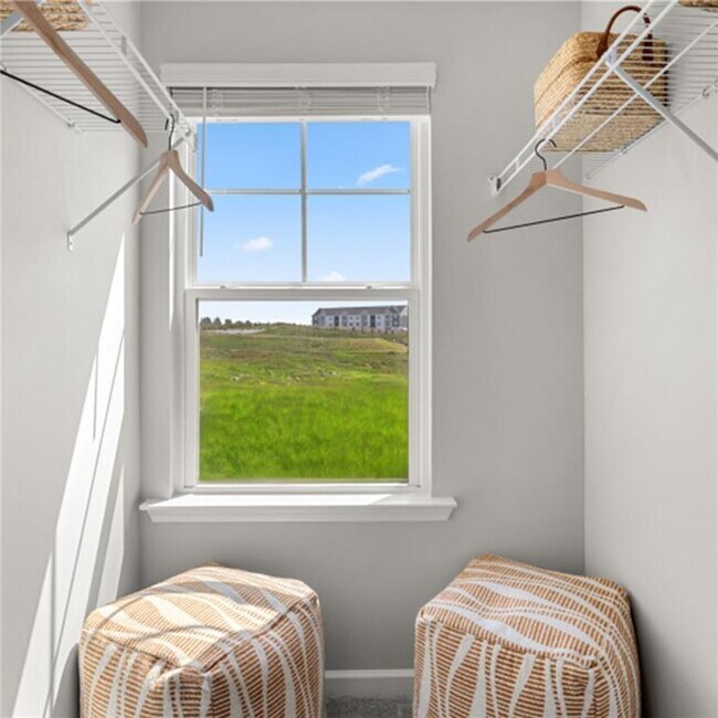 Building Photo - 131 Red Maple Wy