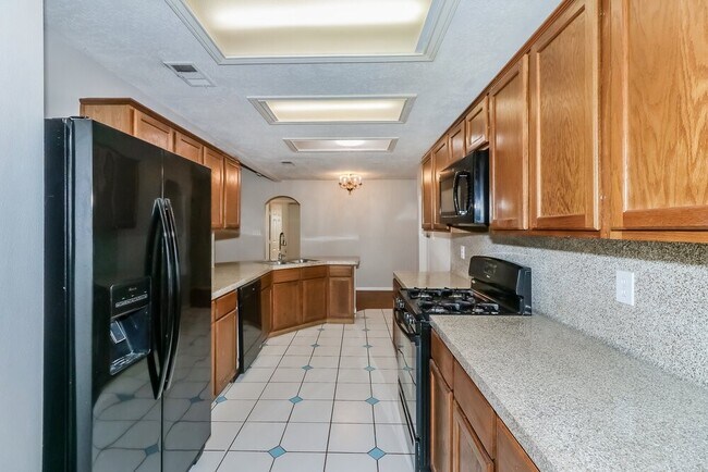 Building Photo - 18714 Timber Spring Dr