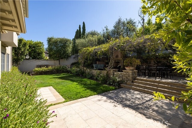 Building Photo - 23 Gleneagles Dr