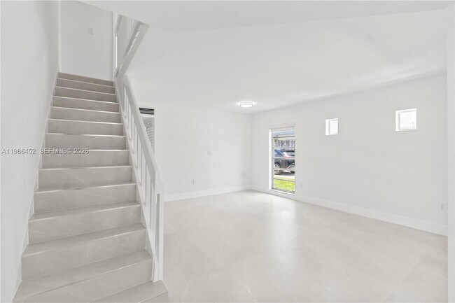 Building Photo - 3597 SW 17th St