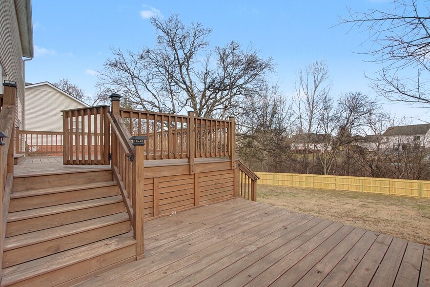 Building Photo - 2932 Burtonwood Dr