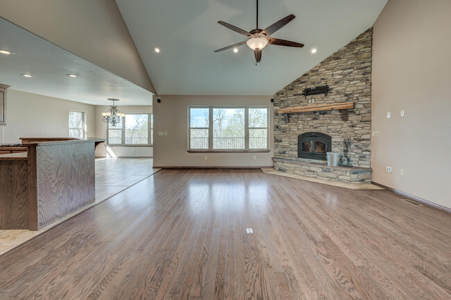 Building Photo - 117 Briarbrook Dr