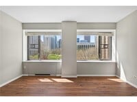 Building Photo - 19 S 1st St