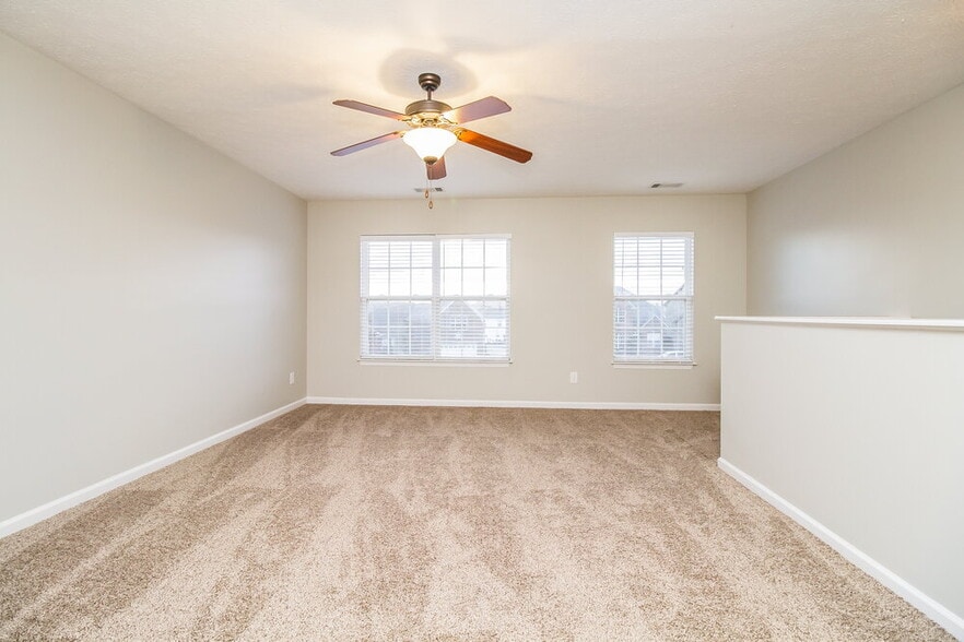 Building Photo - 105 Latham Ct