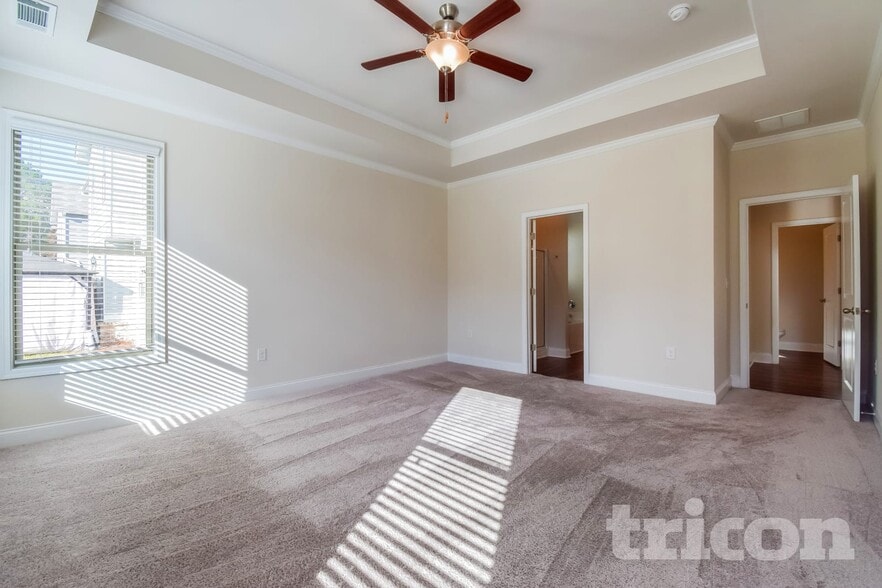 Building Photo - 3990 Bella View Ln