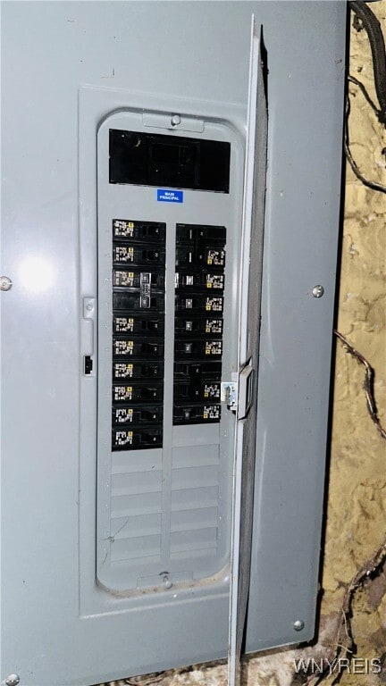 Building Photo - 701 Cedar Ave