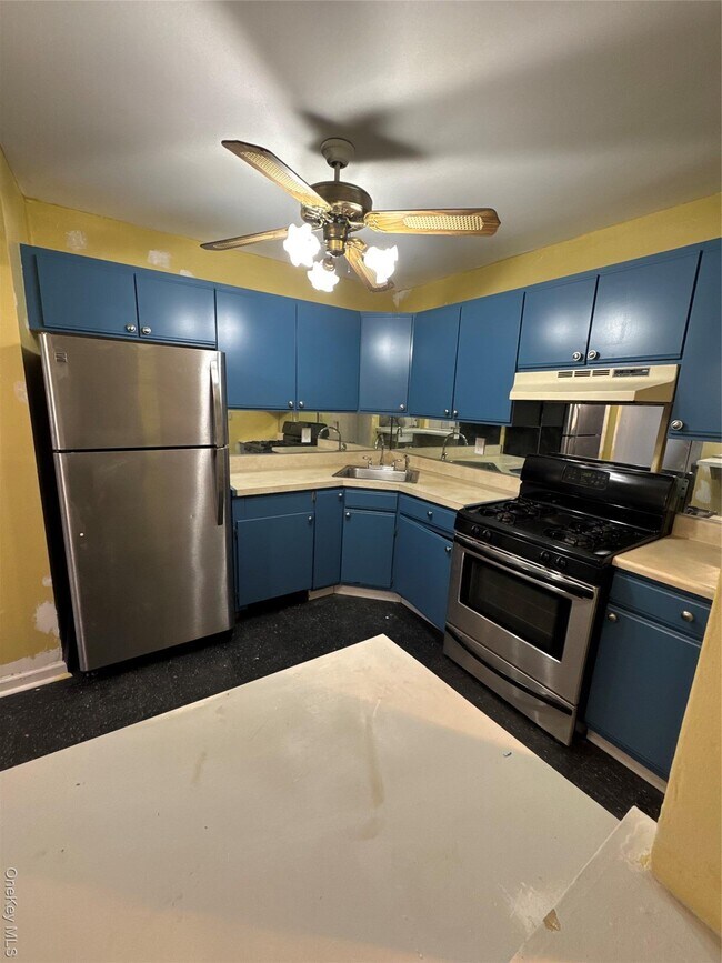 Building Photo - 1364 E 92nd St