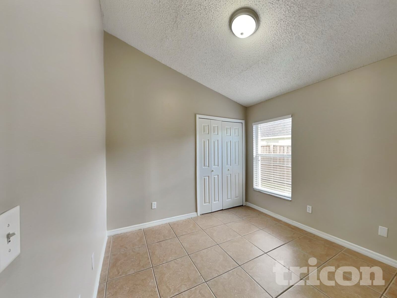 Building Photo - 9743 Red Clover Ave