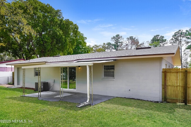 Building Photo - 8371 Fury Dr