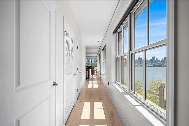 Building Photo - 20 Ave at Port Imperial