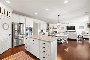 Building Photo - 496 Spring View Dr