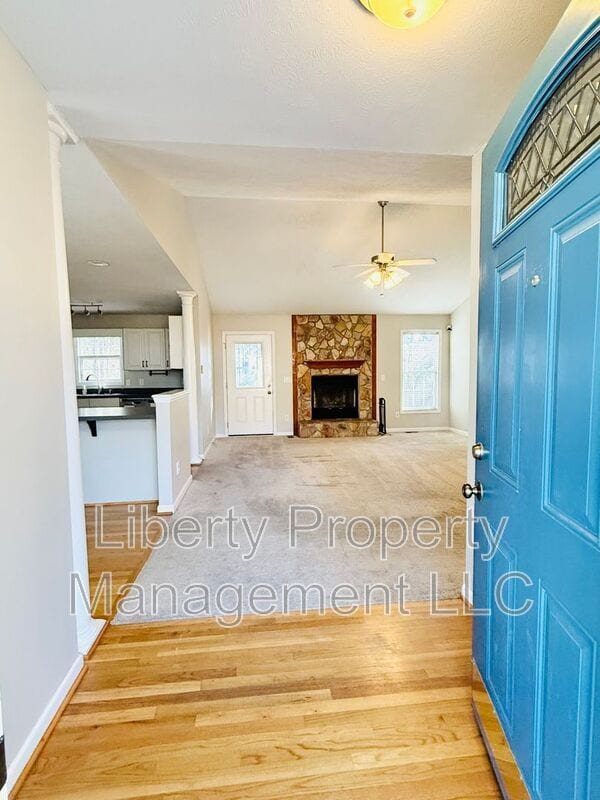 Building Photo - 48 Commonwealth Ct