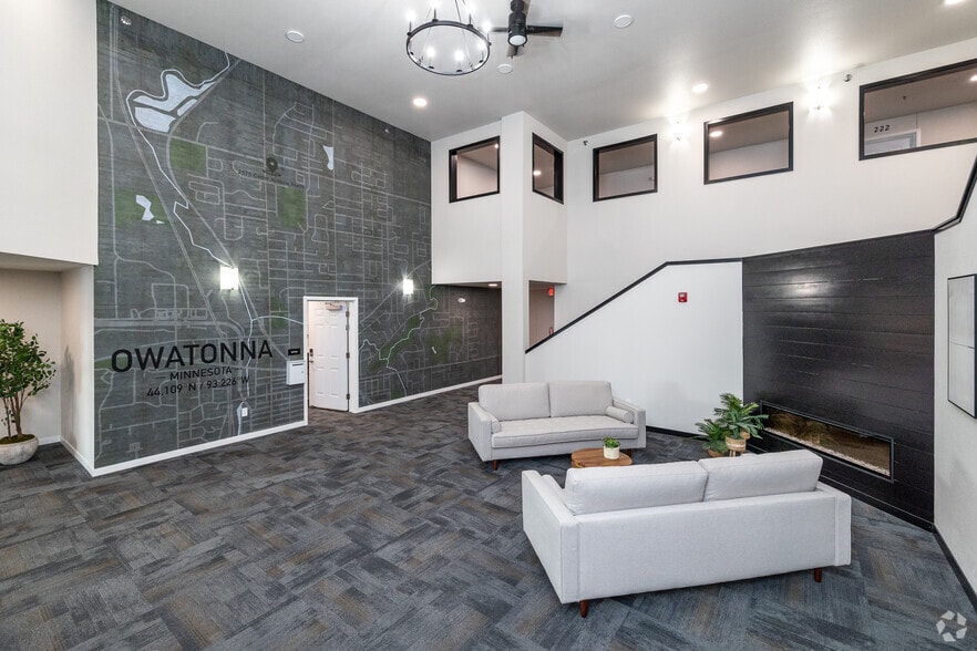 Lobby Photo - Cedar View Apartments
