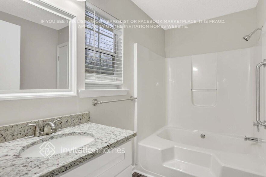 Building Photo - 643 Davis Mill Dr