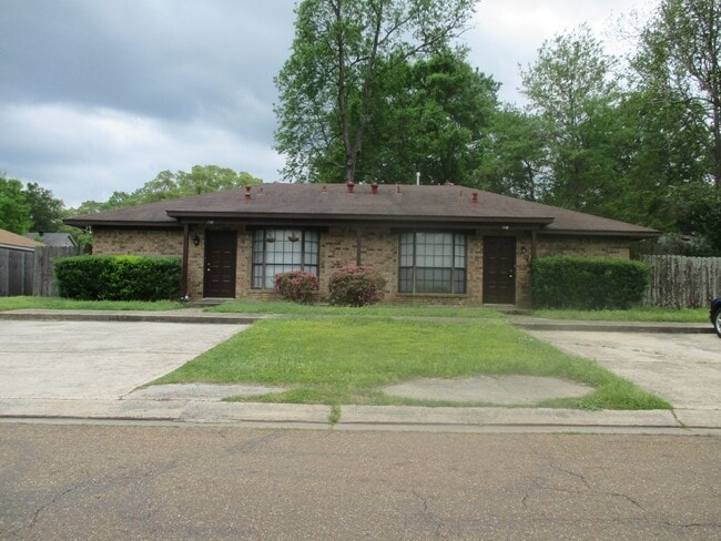 Primary Photo - 1127 Sybil Dr
