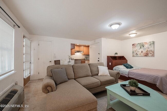 Building Photo - 4 20th Ave S