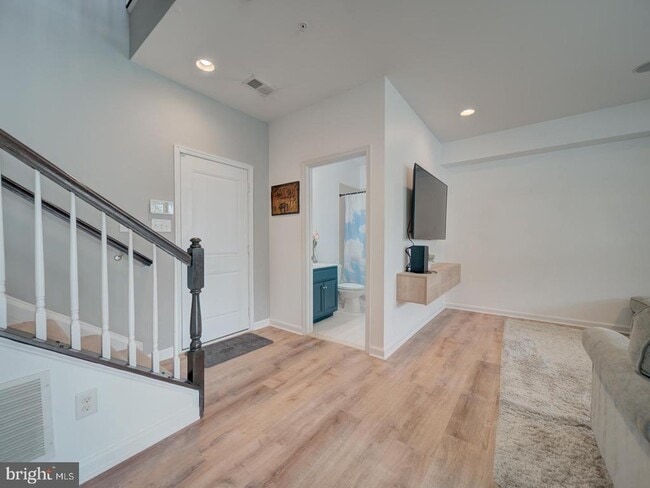 Building Photo - 2805 Medstead Ln