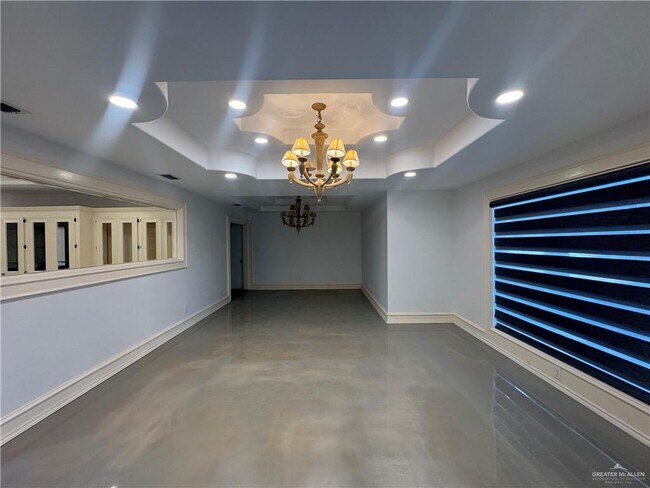 Building Photo - 26 Harvey Dr W