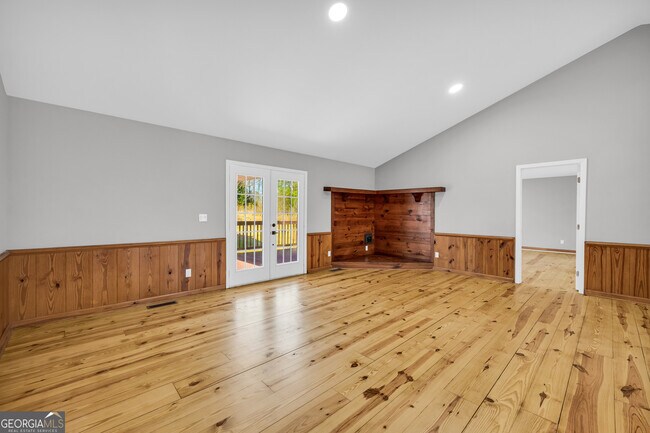 Building Photo - 106 Degrandis Ln NE