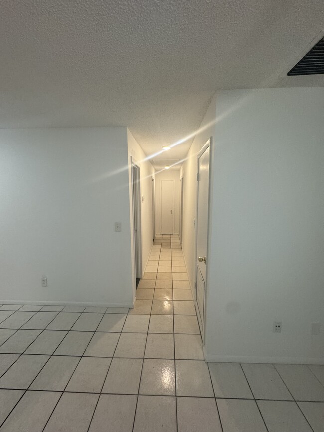 Building Photo - 6604 Pensacola Rd