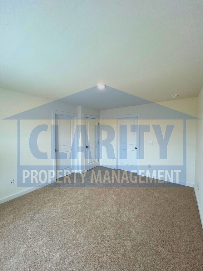 Building Photo - Newly built three bedroom townhome!