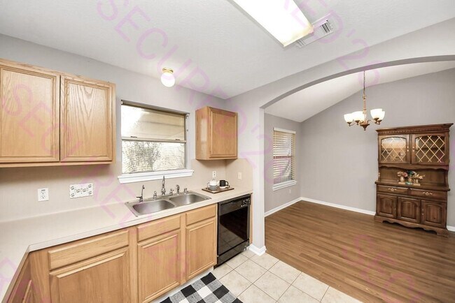 Building Photo - 5615 Brenwood Gln Trl