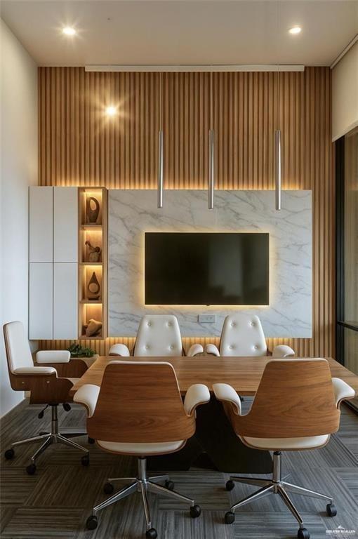 Building Photo - 23 Tyler Ave