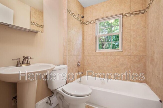 Building Photo - 217 Skyland Ave