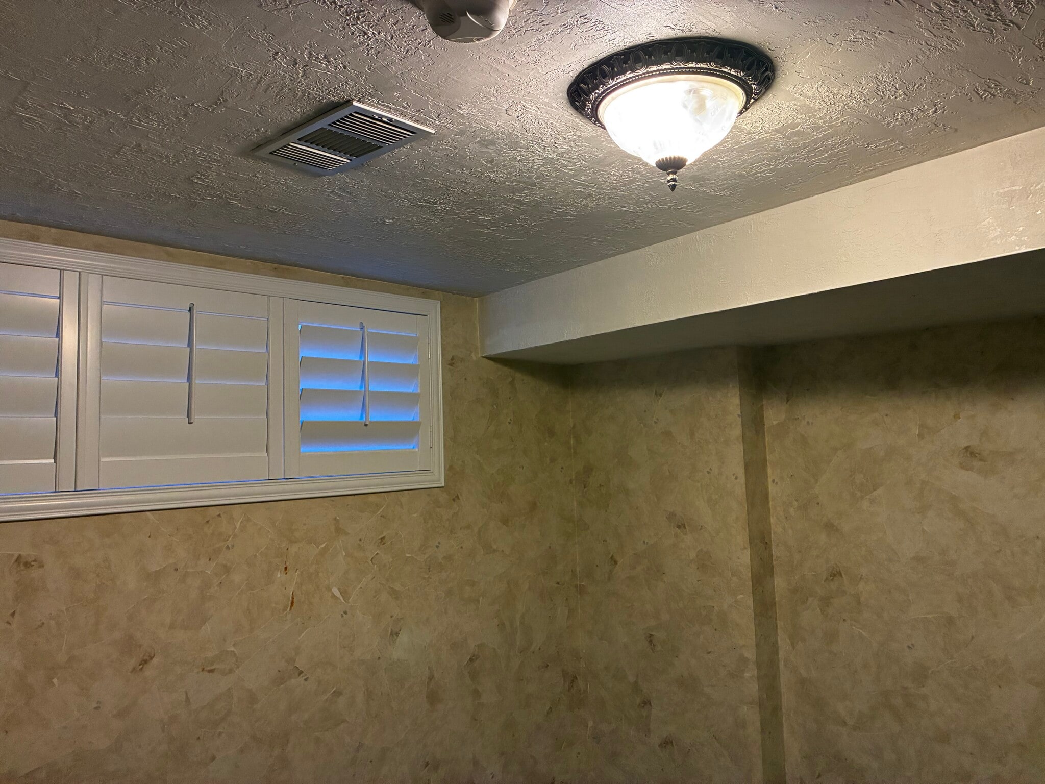 Building Photo - 4220 S Lynne Ln