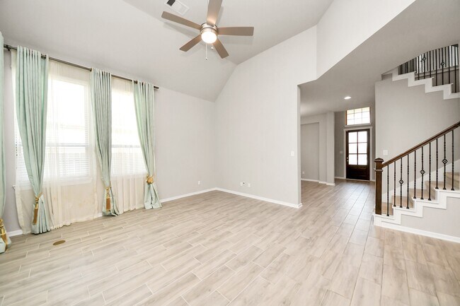 Building Photo - 24754 Levante Dr