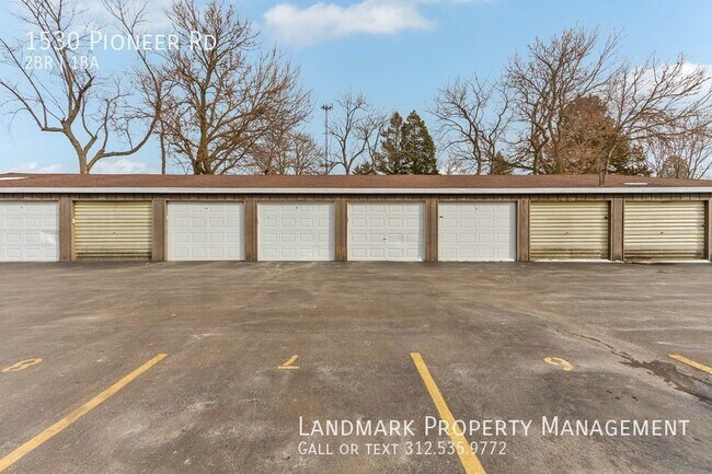 Building Photo - 1530 Pioneer Rd Unit 4, Crest Hill