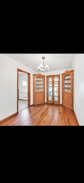 Building Photo - 3444 Saint Bernard Dr