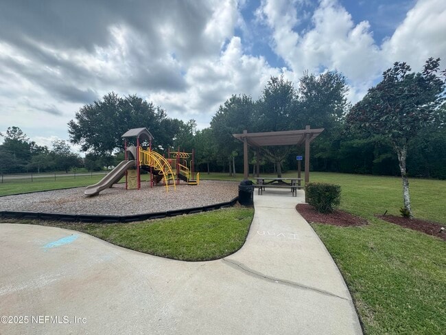 Building Photo - 3078 Alpin Dr