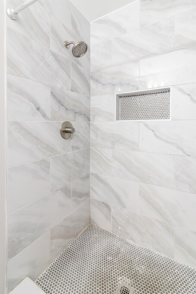 Building Photo - 6158 Meadow Rose Ln