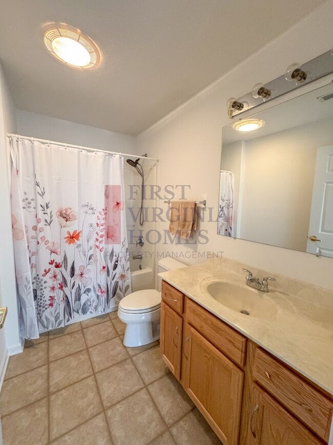 Building Photo - Zion Crossroads Colonial Rental 3Bed/2.5Bath